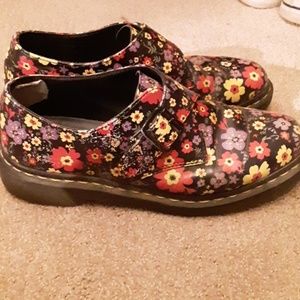 Doc  dr Martens Floral buckle shoes 9 US 7 UK